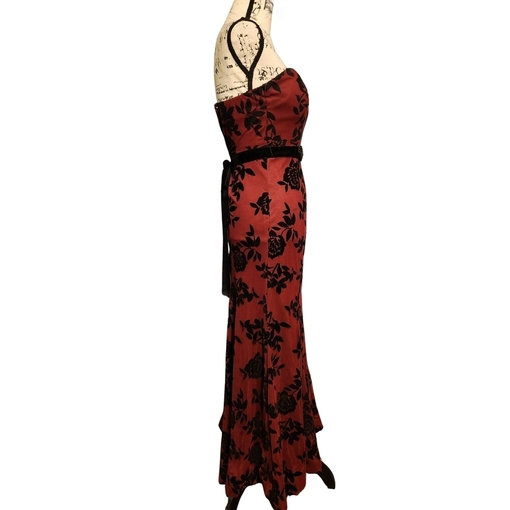 B. Darlin Strapless Burgundy Floral Dress - Picture 7 of 11